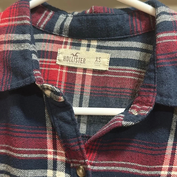 Hollister button-down shirt - Picture 2 of 4